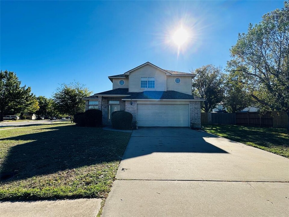 2205 Sycamore Trail in Round Rock, TX - Building Photo