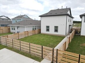 287 Bugbee in Kyle, TX - Building Photo - Building Photo