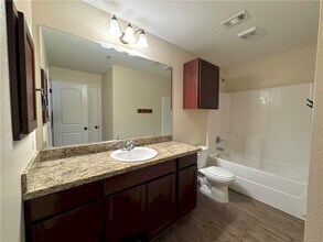 1915 Dartmouth St, Unit 5012 in College Station, TX - Foto de edificio - Building Photo