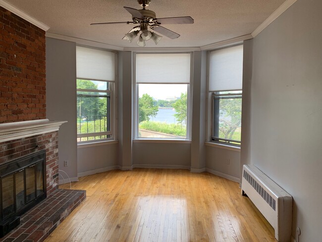 482 Beacon St, Unit 22 in Boston, MA - Building Photo - Building Photo