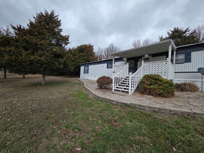 property at 17595 Dunklin Rd
