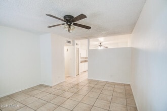 720 S Dobson Rd in Mesa, AZ - Building Photo - Building Photo