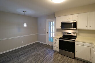 4007 S Bend Dr in Winston-Salem, NC - Building Photo - Building Photo