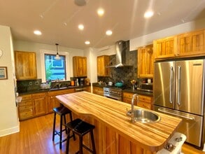 2504 NW Sacagawea Ln in Bend, OR - Building Photo - Building Photo