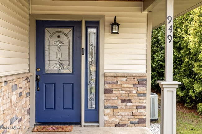 949 Hudson Ave in Stillwater, NY - Building Photo - Building Photo