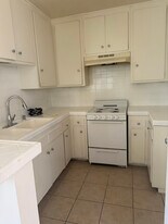 21001 Bryant St in Los Angeles, CA - Building Photo