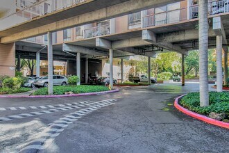 310 N Civic Dr, Unit 418 in Walnut Creek, CA - Building Photo - Building Photo