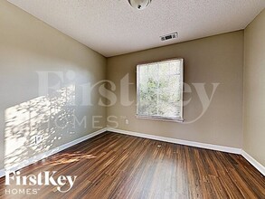 8371 Palm Springs Dr in Memphis, TN - Building Photo - Building Photo