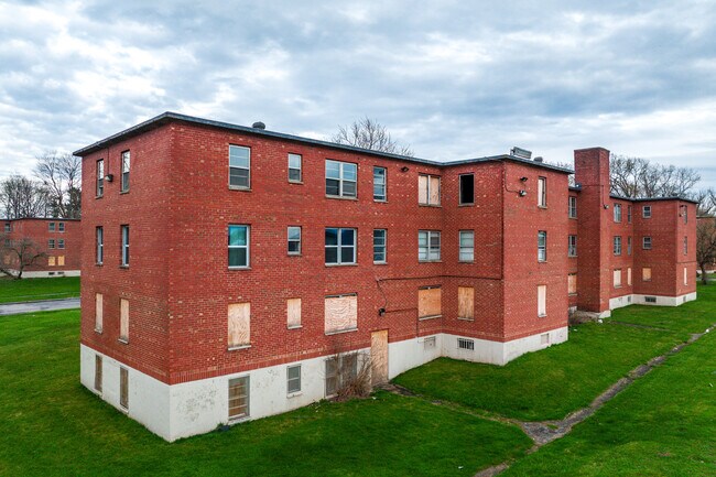 The Summit Apartments in Syracuse, NY - Foto de edificio - Building Photo