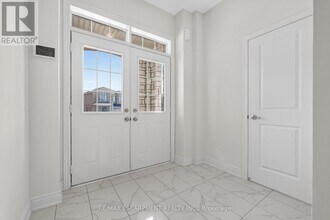 47 Bloomfield Cres in Cambridge, ON - Building Photo - Building Photo
