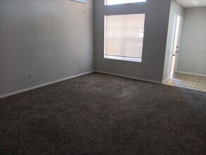 7801 Chaco Mesa Loop NW in Albuquerque, NM - Building Photo - Building Photo