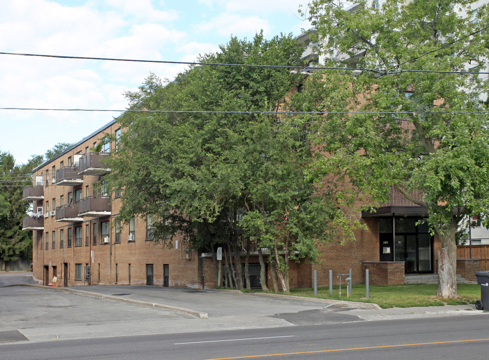 Birchmount Apartments in Toronto, ON - Building Photo