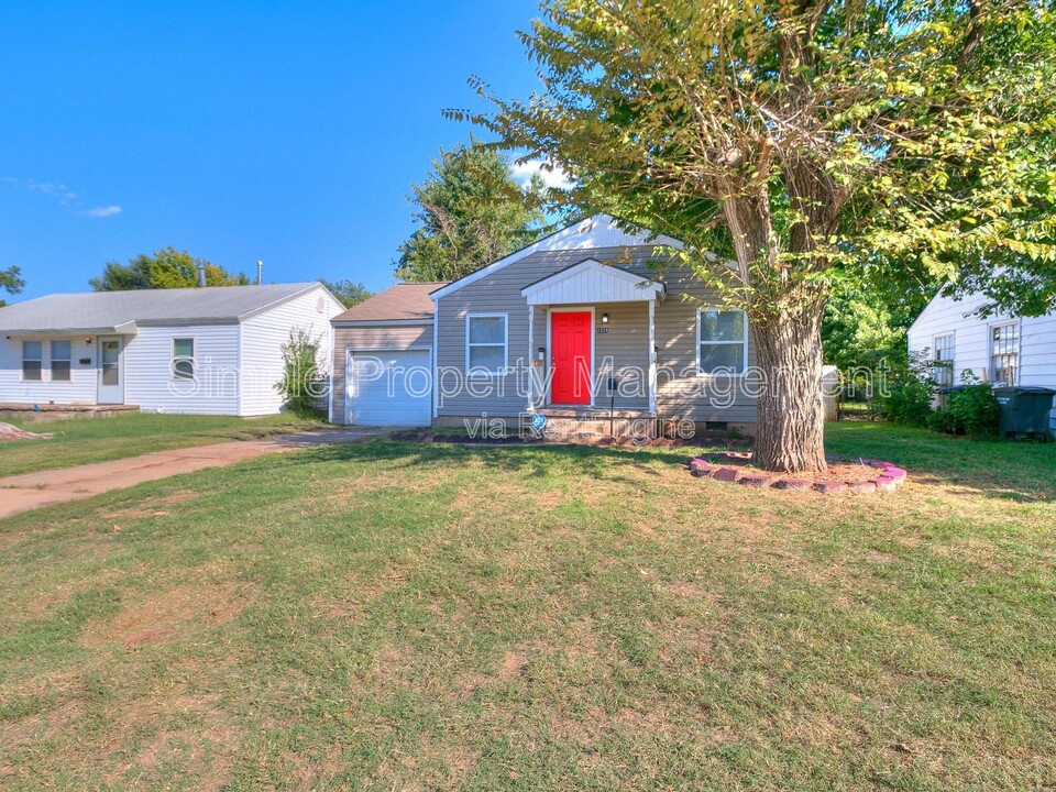 1824 Elm Dr in Del City, OK - Building Photo