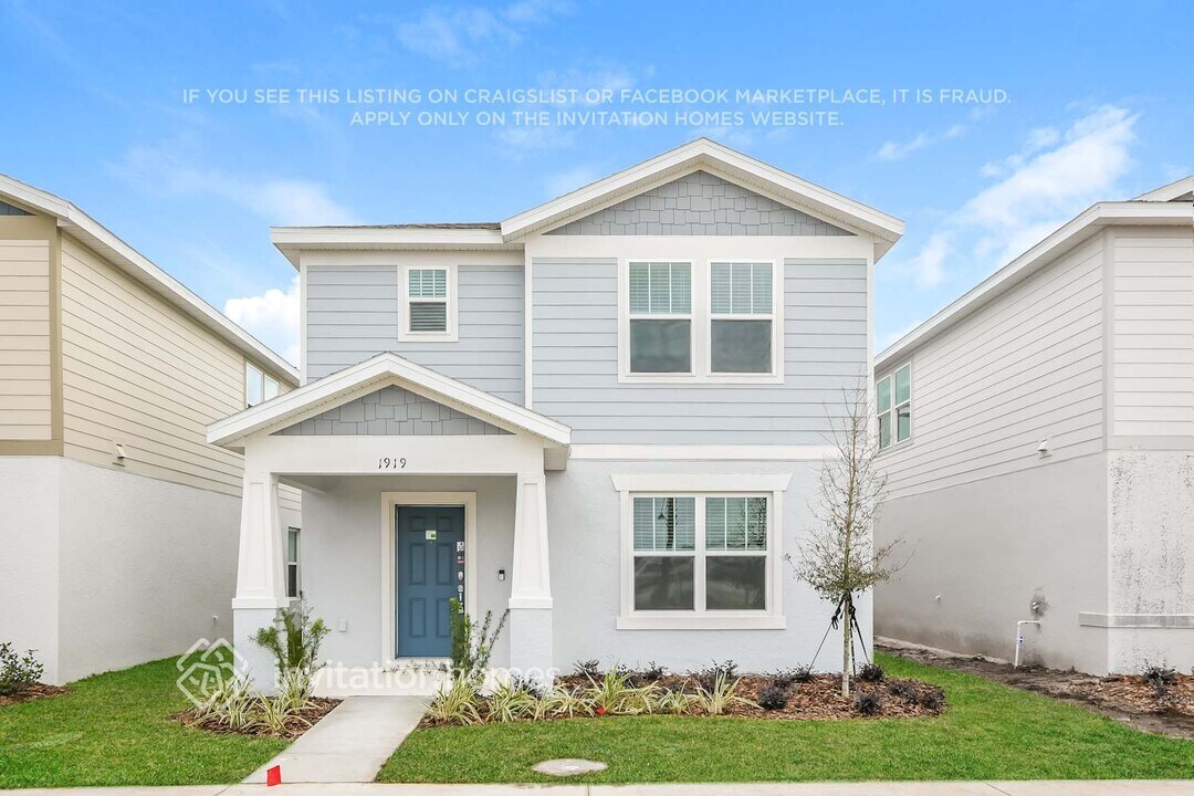 1919 Tohoqua Blvd in Kissimmee, FL - Building Photo