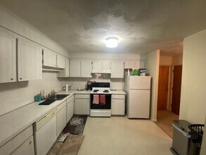 100 Lexington St in Auburndale, MA - Building Photo - Building Photo