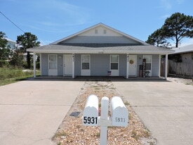 5931 Pinetree Ave in Panama City, FL - Building Photo