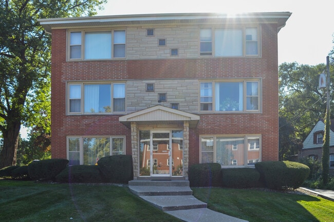 2025 Maple Rd