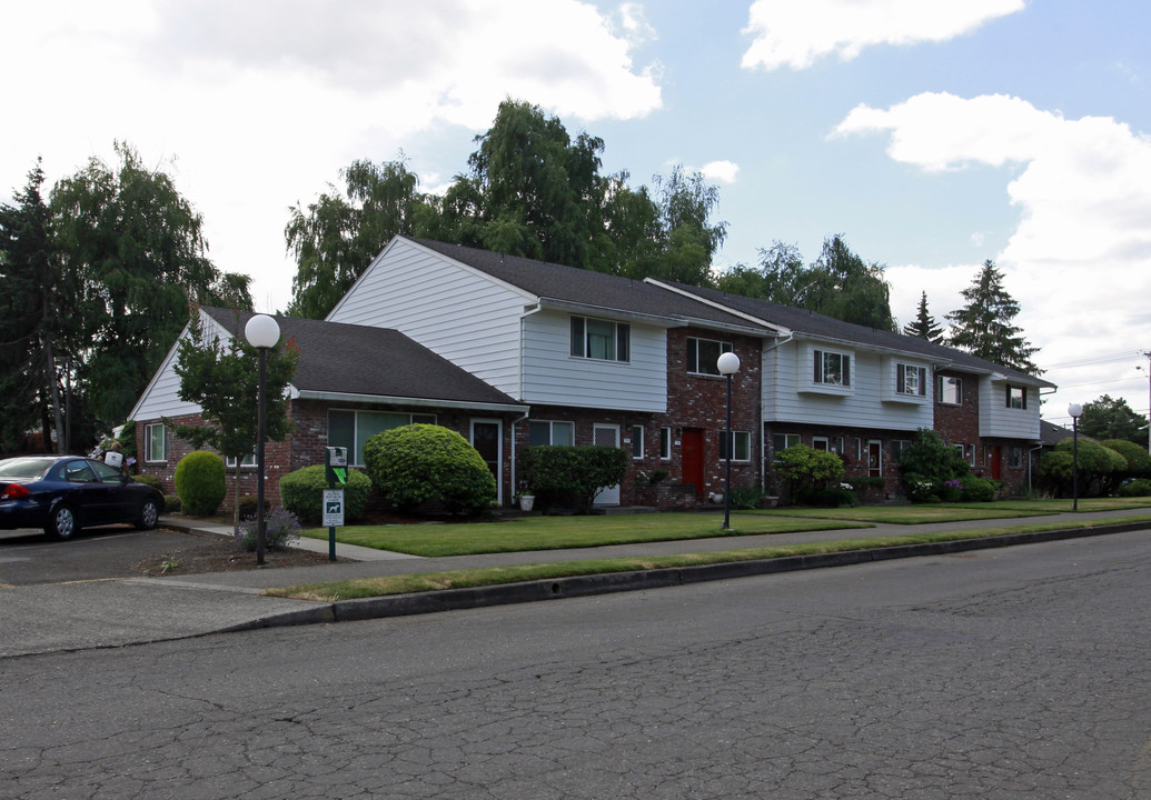 Country Club Estates in Gresham, OR - Foto de edificio