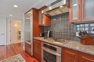 3 Battery Wharf, Unit 3306 in Boston, MA - Foto de edificio - Building Photo