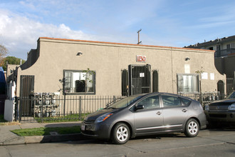 1130 Raymond Ave in Long Beach, CA - Building Photo - Building Photo