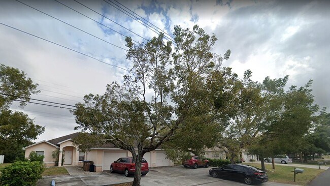 property at 4131 SW Santa Barbara Pl