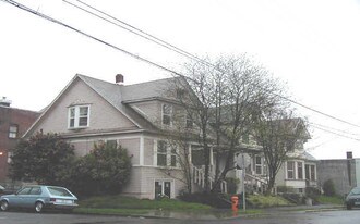 722 NE Couch St in Portland, OR - Building Photo