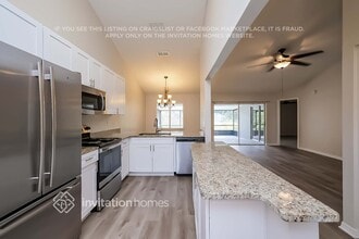 1329 Mohrlake Dr in Brandon, FL - Building Photo - Building Photo