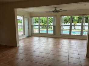 1811 NE 43rd St in Fort Lauderdale, FL - Building Photo - Building Photo