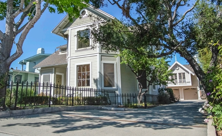 1232 Laguna St in Santa Barbara, CA - Building Photo