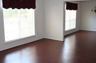 3805 Silver Maple Dr in Carrollton, TX - Building Photo - Building Photo