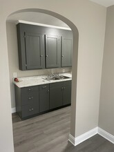 1360 S Arch Ave, Unit 2 in Alliance, OH - Foto de edificio - Building Photo