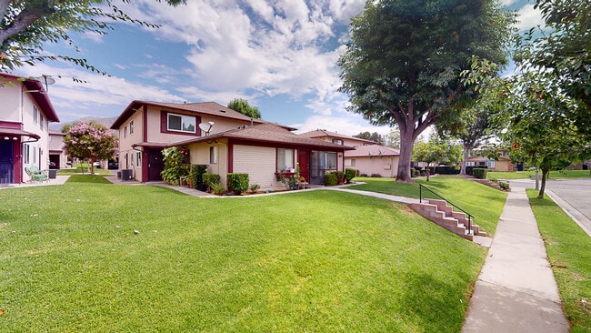 property at 1125 W Calle del Sol