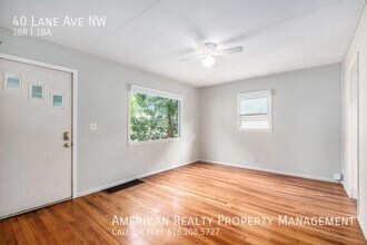 40 Lane Ave NW in Grand Rapids, MI - Building Photo - Building Photo