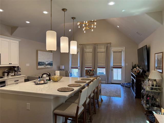 4204 Riverside Dr in Flower Mound, TX - Building Photo