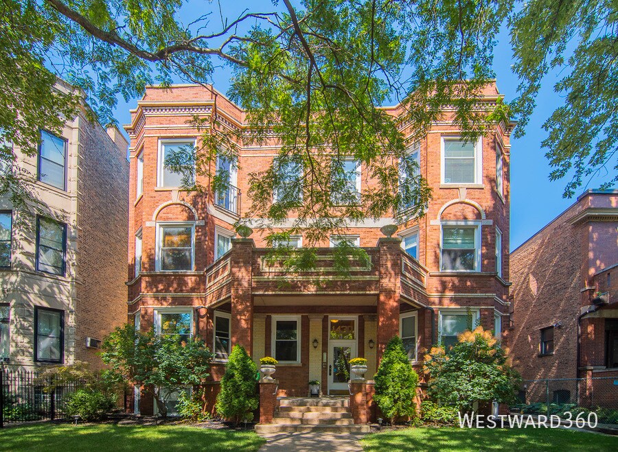 1430 W Cuyler Ave in Chicago, IL - Building Photo