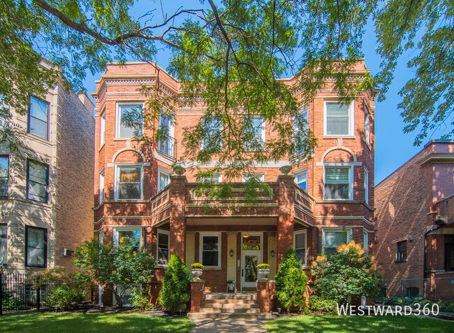 property at 1430 W Cuyler Ave