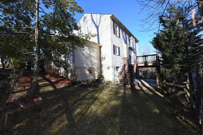 14903 Running Ridge Ln in Silver Spring, MD - Building Photo - Building Photo