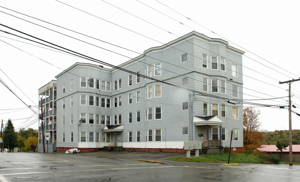 101 Birch St in Lewiston, ME - Building Photo