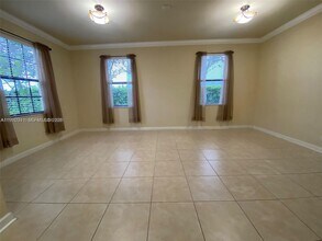 8987 W 35th Ave in Hialeah, FL - Building Photo - Building Photo