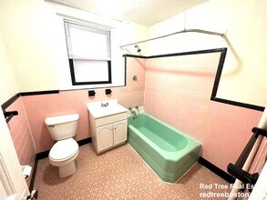 5 Glen Rd, Unit 2 in Boston, MA - Building Photo - Building Photo