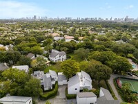 20215 W Oakhaven Cir in Miami, FL - Foto de edificio - Building Photo