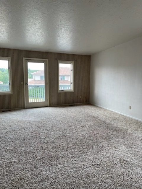 1035 Seneca Ave in Wasilla, AK - Building Photo - Building Photo