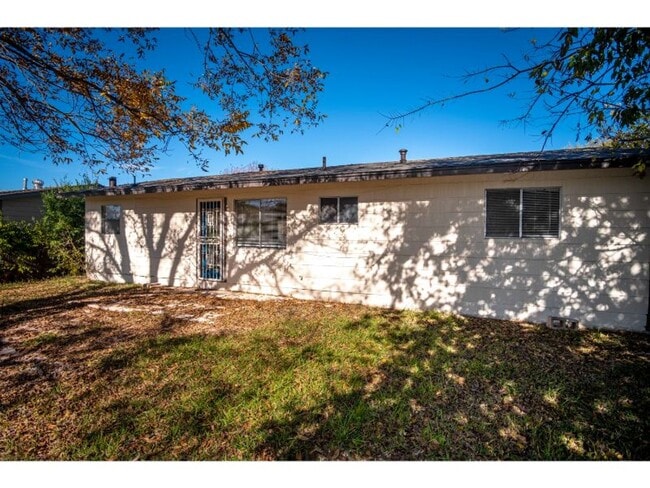 property at 6916 Shady Grove Dr