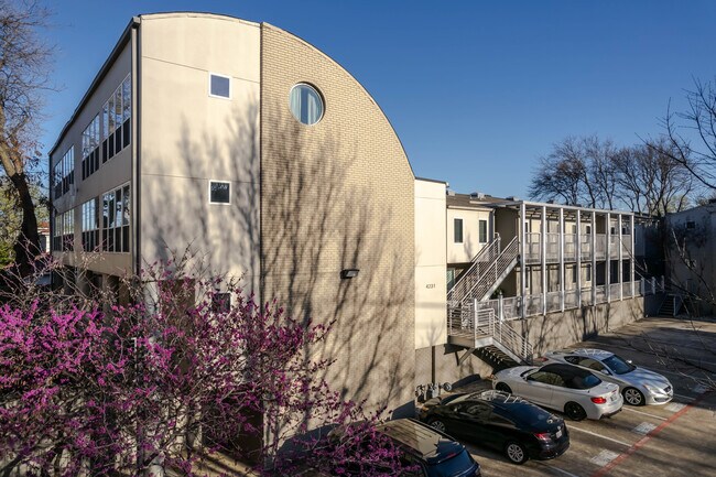 Travis Street Condos in Dallas, TX - Building Photo - Building Photo