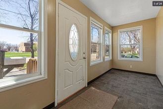 203 2nd Ave SW in Faribault, MN - Foto de edificio - Building Photo