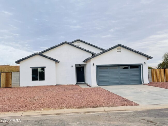 11166 Cambria Cir in Arizona City, AZ - Building Photo - Building Photo