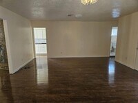 7823 Barberton Dr photo'