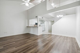 1219 NW 55th St in Gainesville, FL - Building Photo - Building Photo