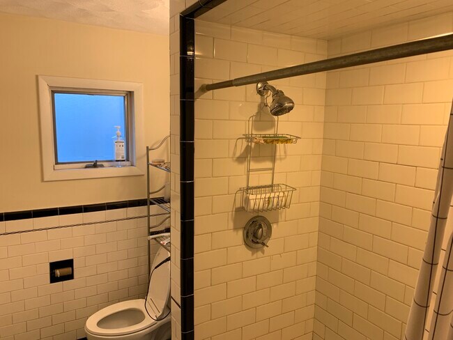 258 Boston Ave, Unit 3 in Medford, MA - Building Photo - Building Photo