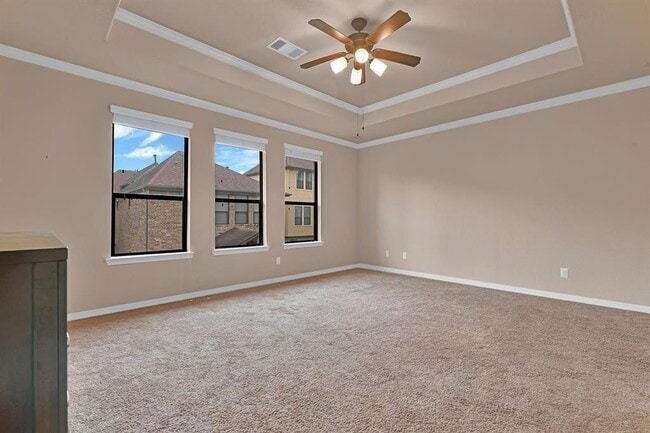 property at 2725 Kings Retreat Cir